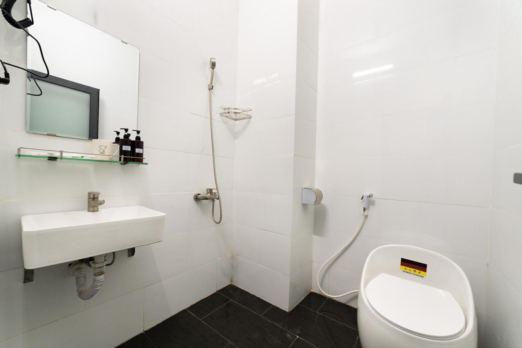הו צ'י מין סיטי Thien Quoc Hotel מראה חיצוני תמונה